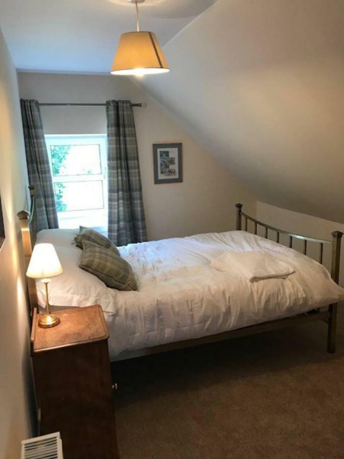 Traditional Family Home In Royal Deeside 阿博因 外观 照片
